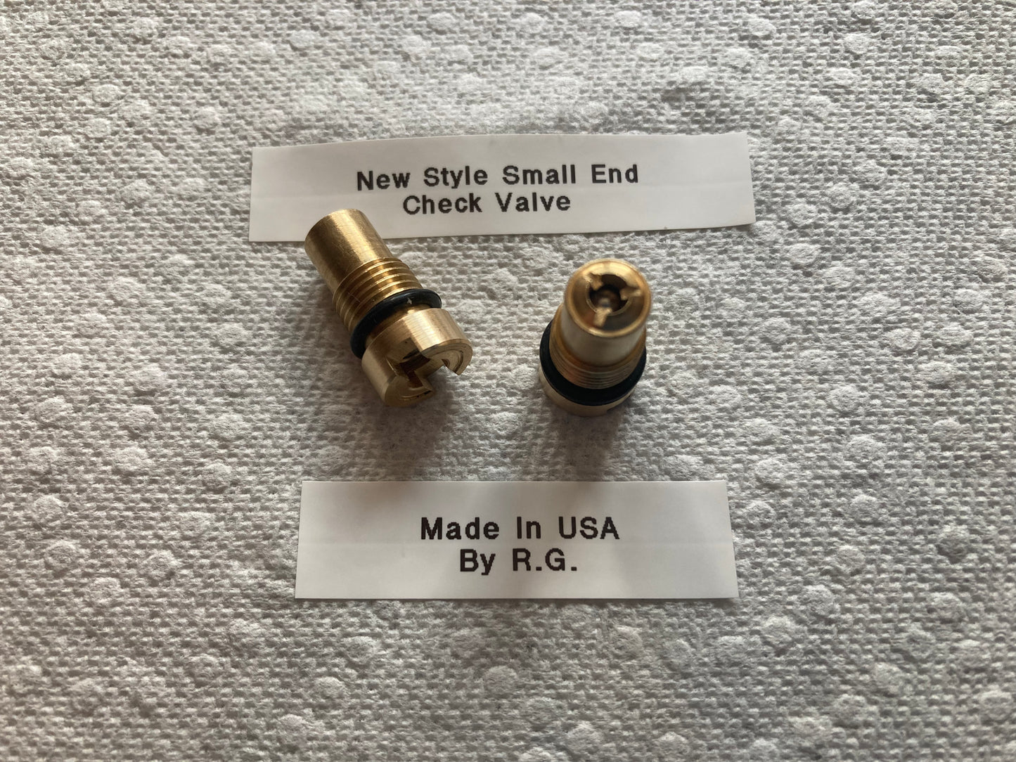Coleman Small End Check Valve # 200-6381 for lanterns and stoves,
1 check valve
