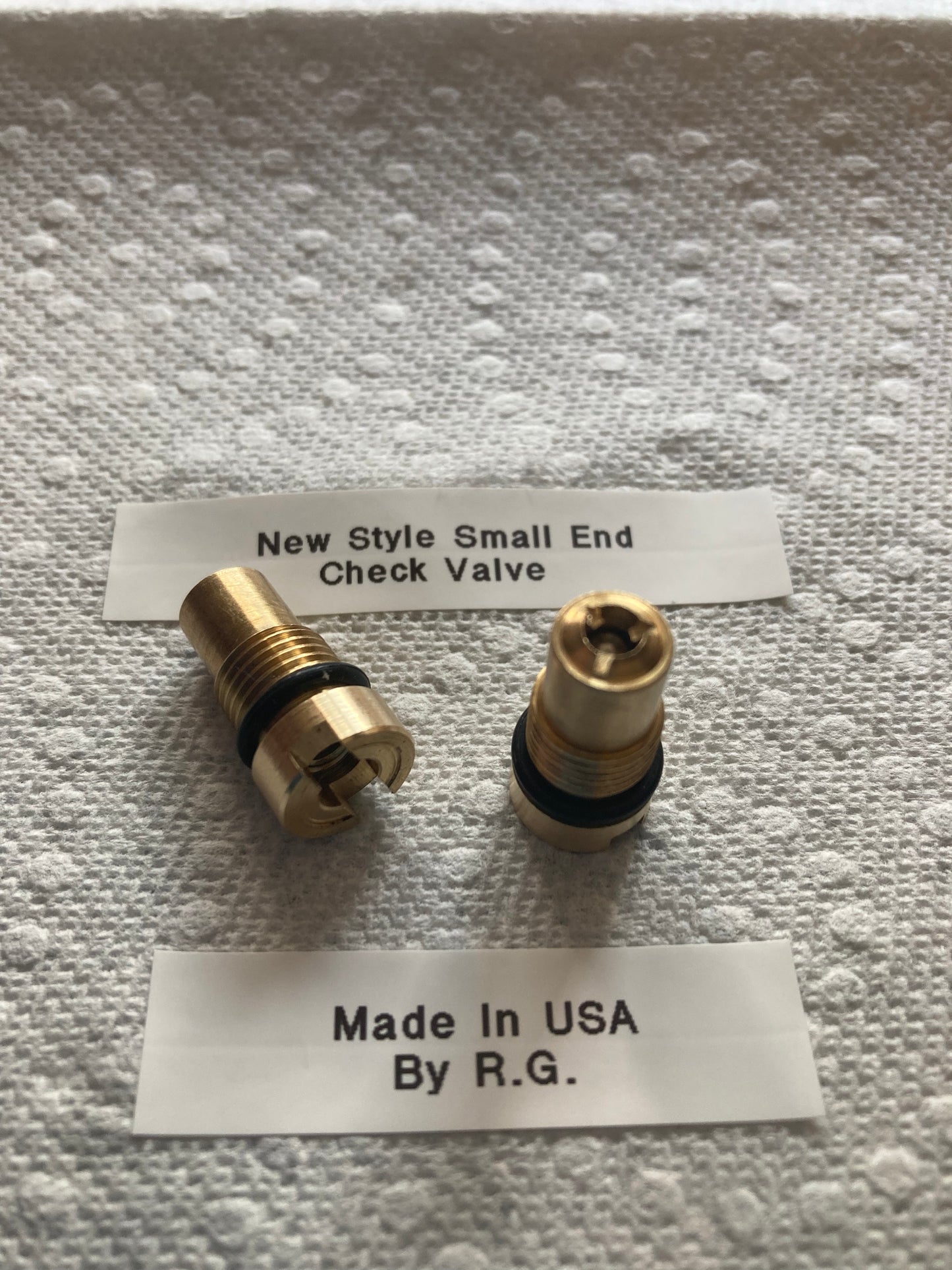 Coleman Small End Check Valve # 200-6381 for lanterns and stoves,
1 check valve